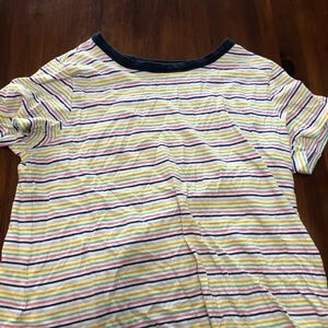 Old navy tee